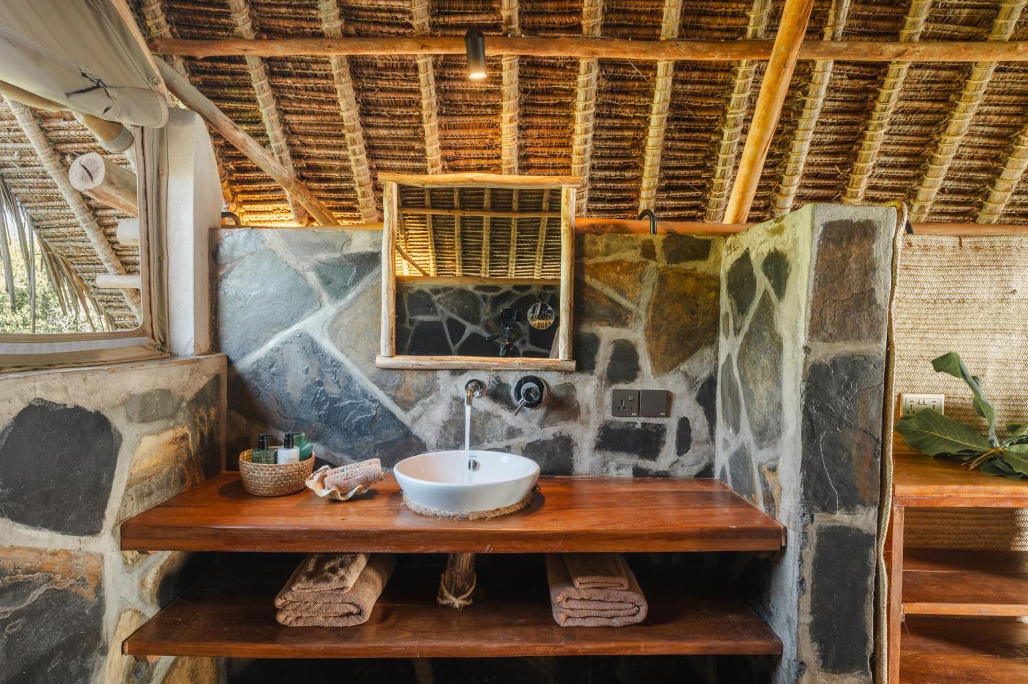 Mwazaro Beach Lodge Shimoni エクステリア 写真