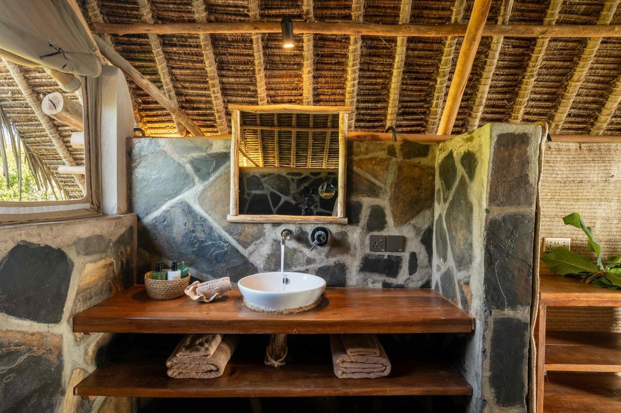 Mwazaro Beach Lodge Shimoni エクステリア 写真